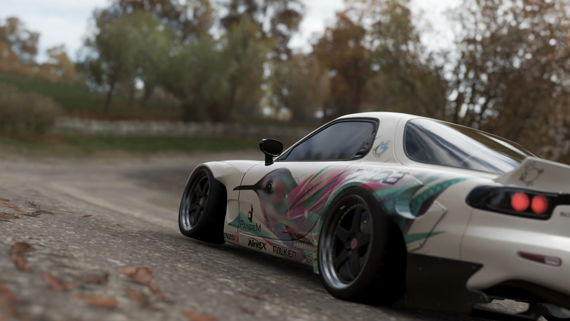 “青训营地引入国际专业教练,提升青少年技战术水平”,国家青训营