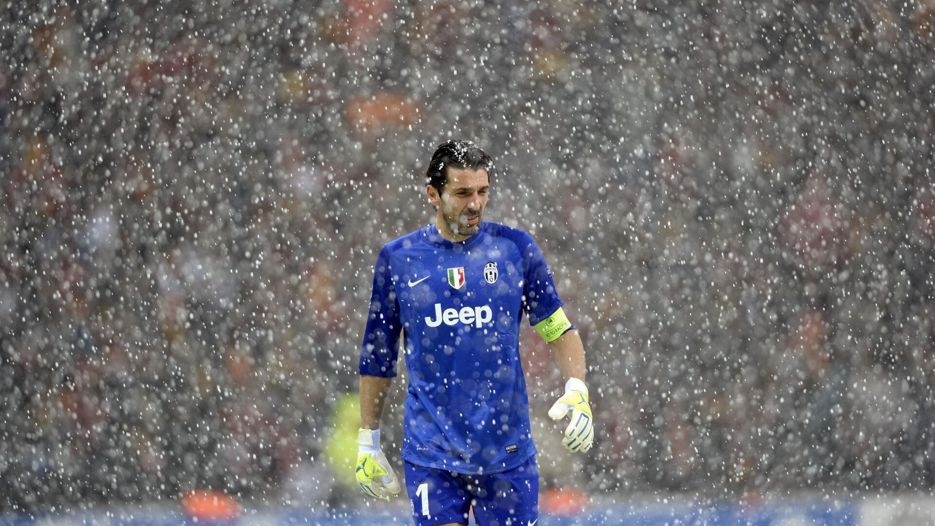 2025足球世俱杯官网-史上最紧张的决赛：比分悬念持续到最后一局，紧张的球赛