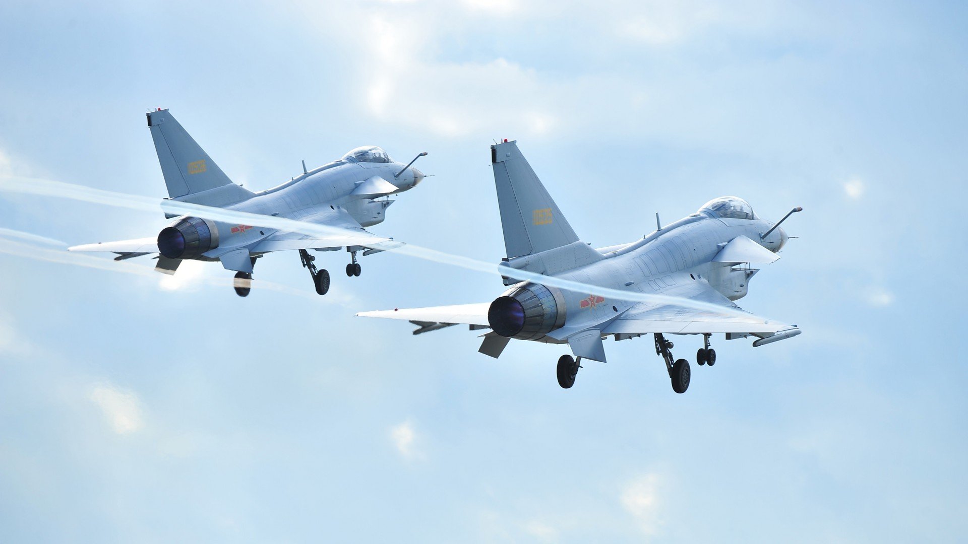 世俱杯网站-意甲赛季精彩片段频繁出现，明星球员表现出色，意甲全场