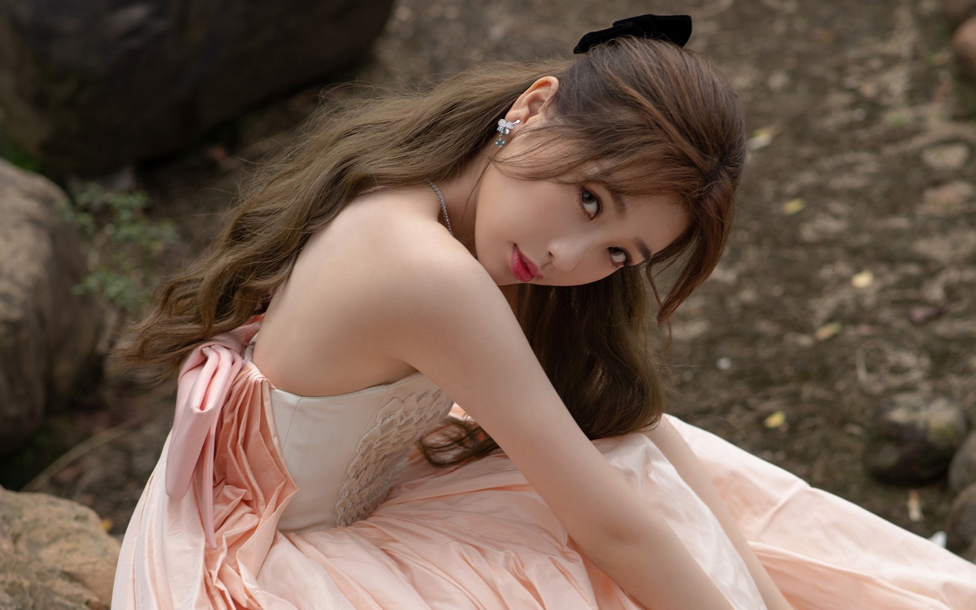 世俱杯网站-荷兰骑手 Marlies van Baalen 在巴黎奥运会盛装舞步比赛中获得第十名，展现坚韧精神。